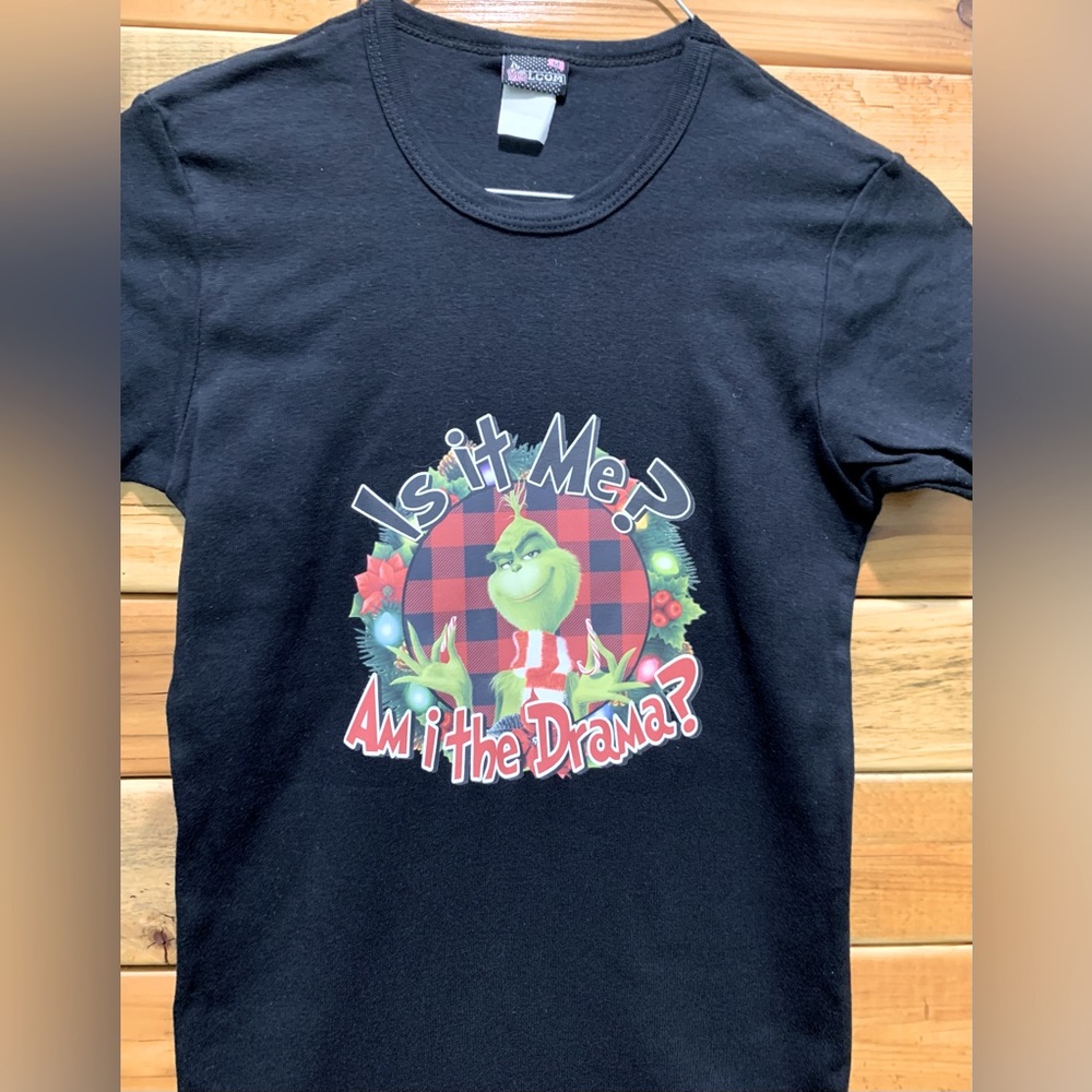 small am I the drama grinch shirt.